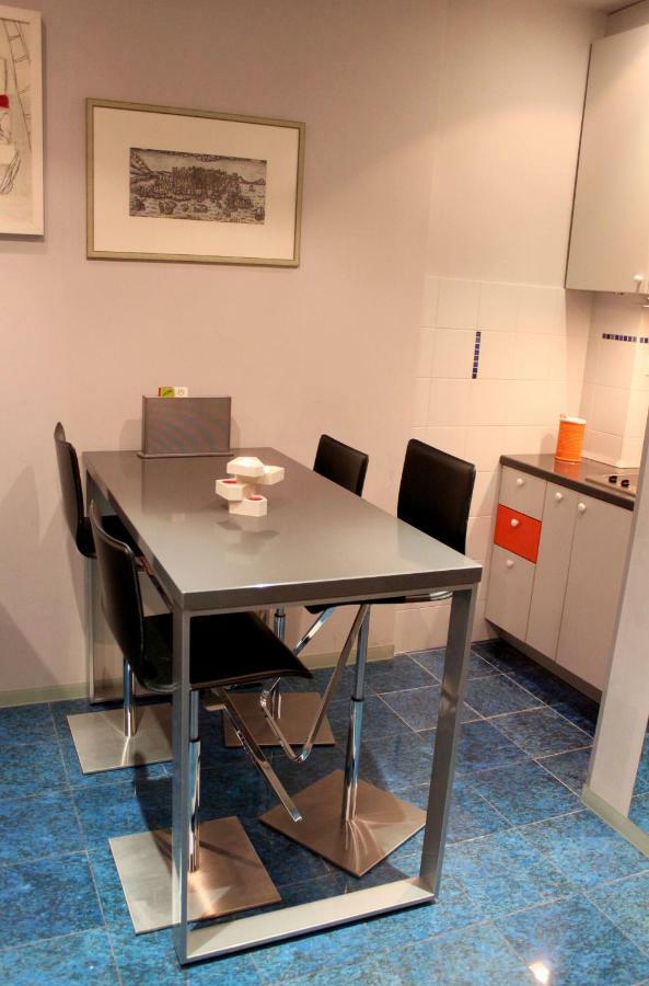 Studio Apartment Art Split Buitenkant foto
